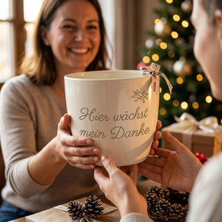 Personalisierter Blumentopf mit Gravur — Danke-Geschenk für Restaurantleiter — als persoenliche Geschenk-Uebergabe