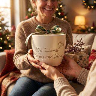 Personalisierter Blumentopf mit Gravur — Geschenk Heizungsbauer — als persoenliche Geschenk-Uebergabe