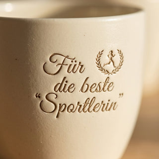 Personalisierter Blumentopf — Geschenk Sportlerin »Für die beste Sportlerin« — Detailaufnahme