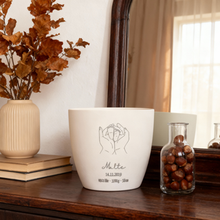 Geschenk zur Geburt Baby -  Blumentopf graviert mit Geburtsdaten