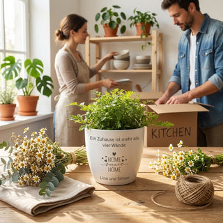 Geschenk zum Einzug - Blumentopf graviert - Mehr als vier Wände