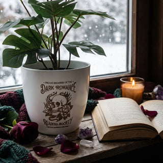 Dark Romance Bookie-Blumentopf – Für Book Lover, Leseecke & Bücherregal, Cozy & Mystisch
