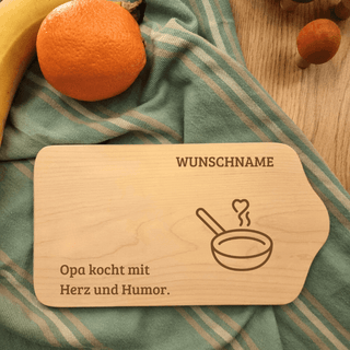 graviertes Frühstücksbtrettchen - Opa kocht - Geschenk Opa personalisiert