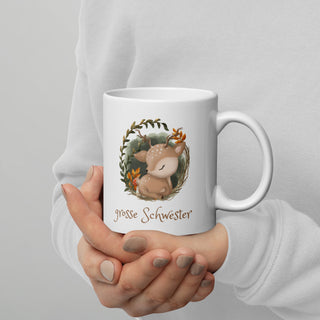 Weiße, glänzende Tasse - grosse Schwester