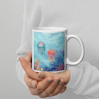 Weiße, glänzende Tasse - Unterwasserwelt