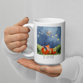 Weiße, glänzende Tasse - bis zum Mond